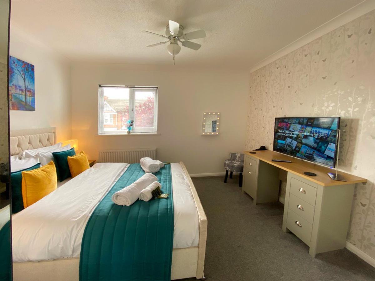2 Bedroom Private House Near Bedford Town And Train Station Kültér fotó