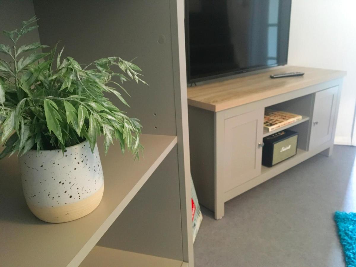 2 Bedroom Private House Near Bedford Town And Train Station Kültér fotó