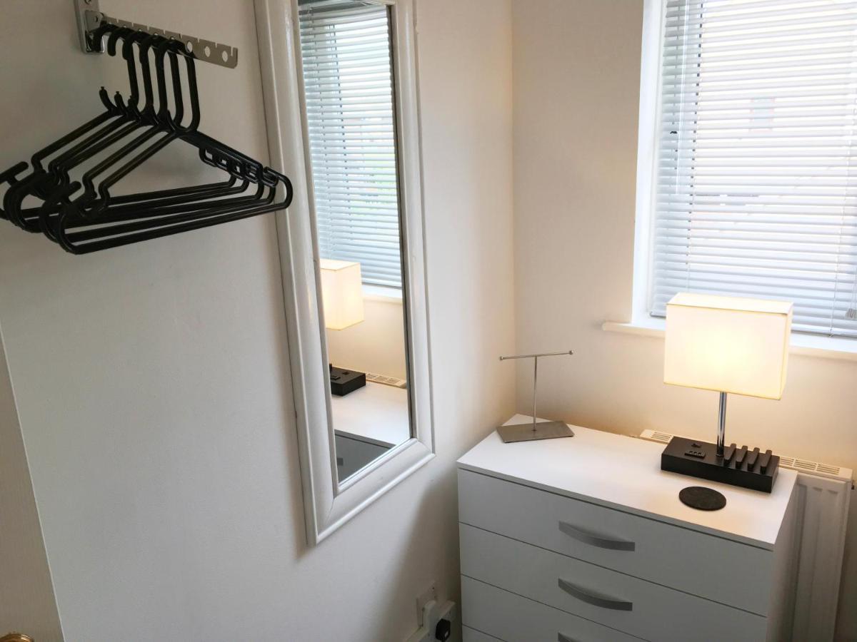 2 Bedroom Private House Near Bedford Town And Train Station Kültér fotó