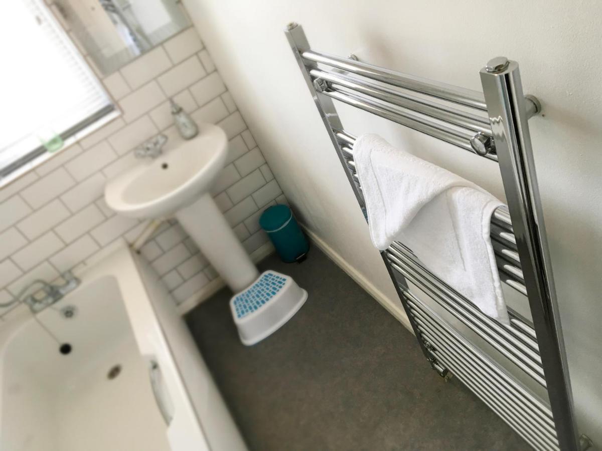 2 Bedroom Private House Near Bedford Town And Train Station Kültér fotó